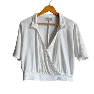 Urban Outfitters White Muslin Cropped Wrap Top Size Medium